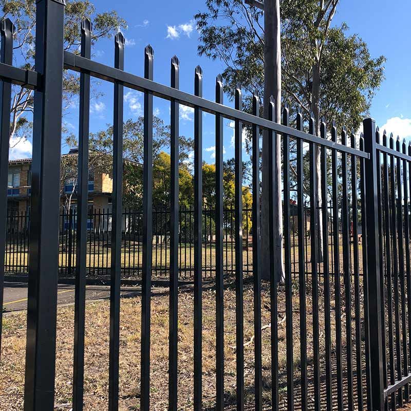 Tubular Fence – Spear Picket Top and Flat Top Steel Fence